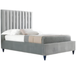 Lit en velours avec tête de lit à panneaux