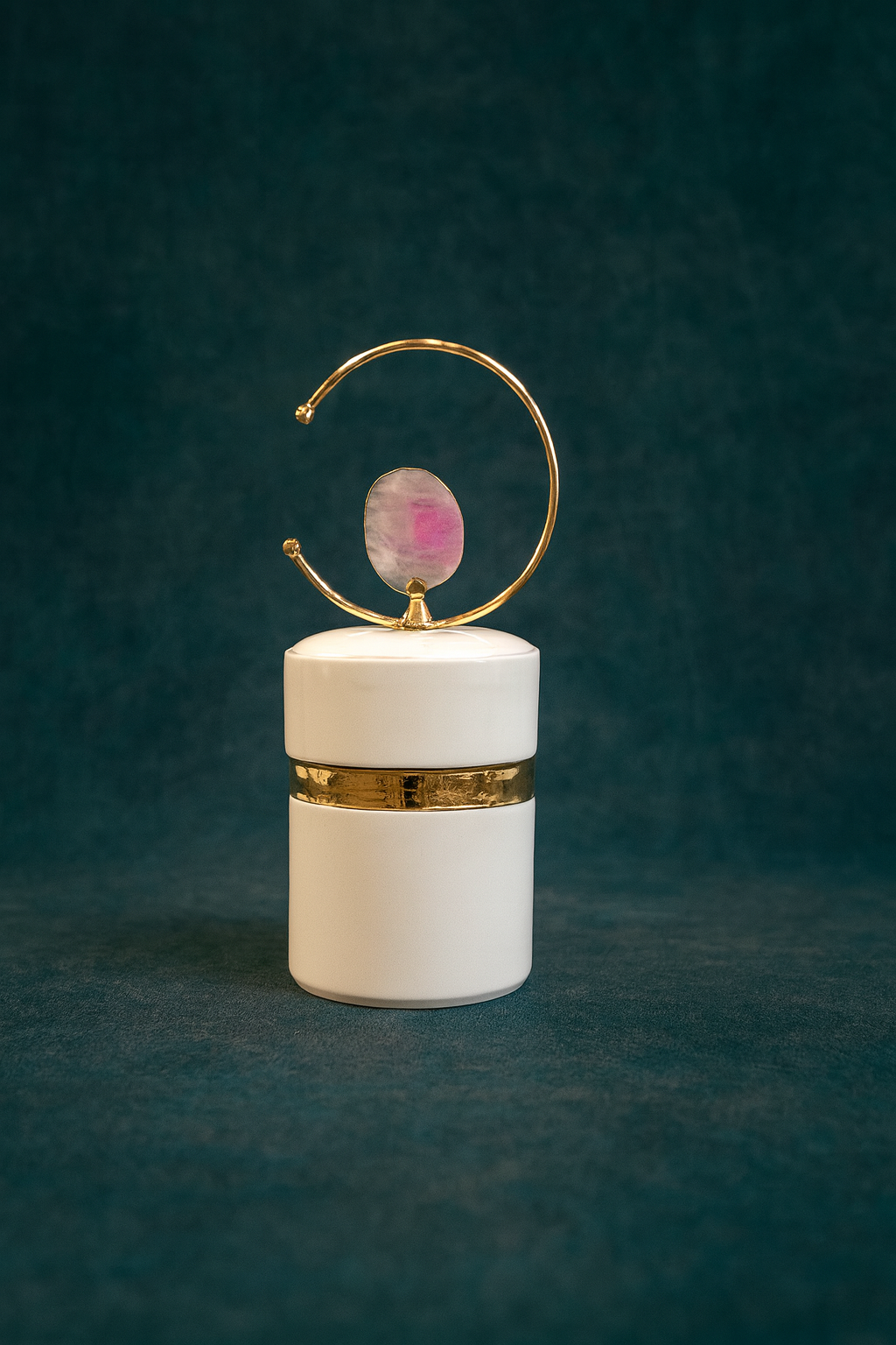 ChatGPT Image 19 nov. 2025, 23_16_18 Pot décoratif – Image 1